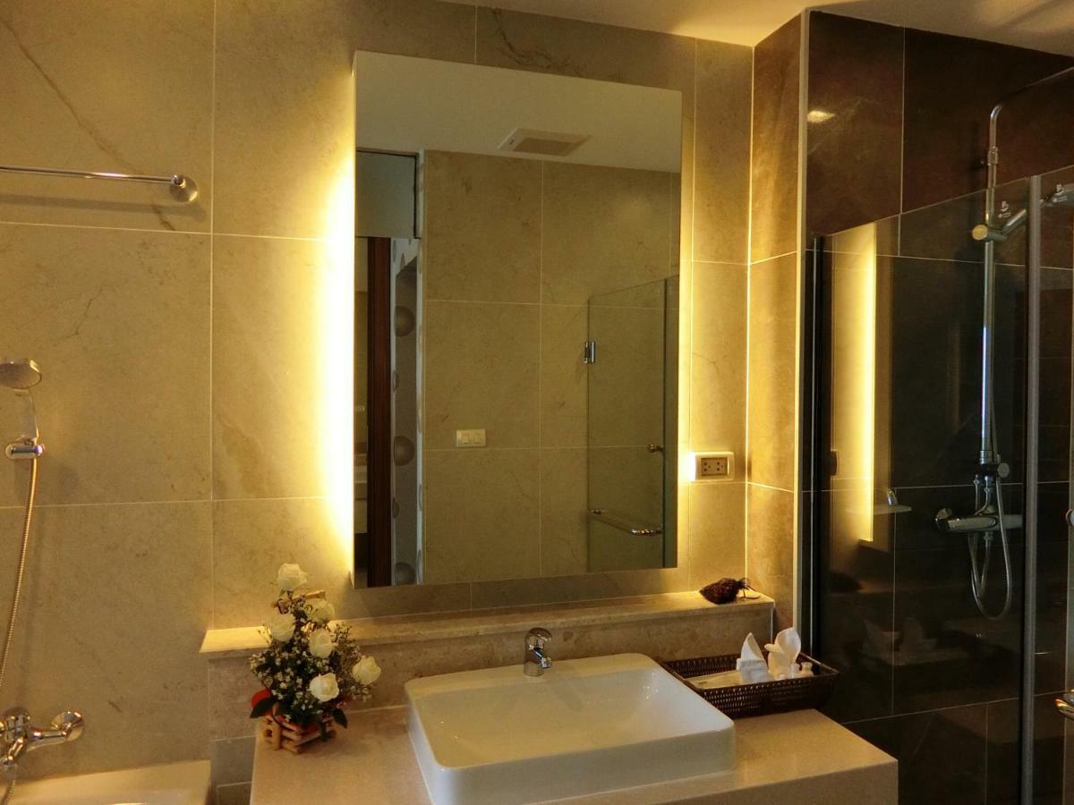 The Astra Suites Chiang Mai Exterior photo